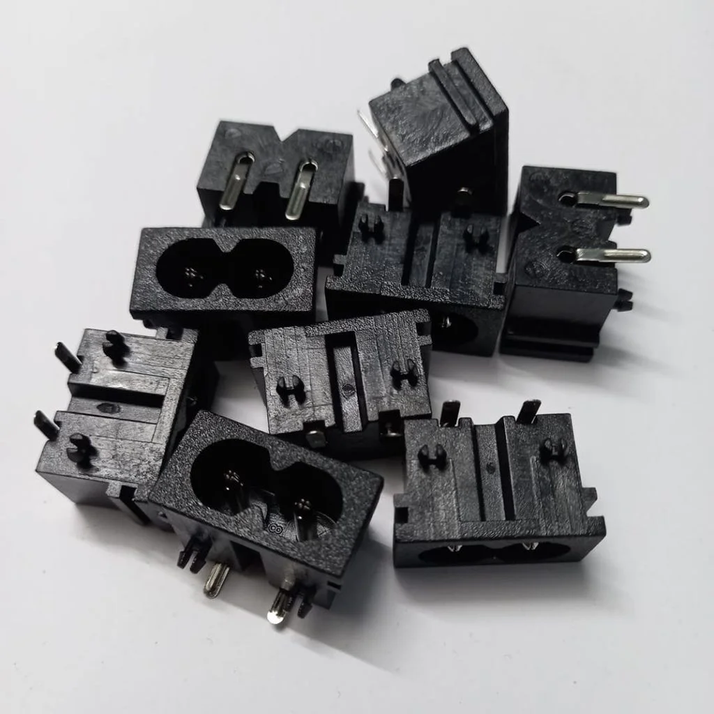 CY-170 2 Pin 250V 2.5A Right Angle Power Socket Plug
